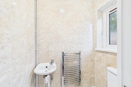 3 bedroom detached house to rent - Photo 5