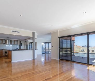 Magnificent 2-Storey Home - An Entertainer's Dream! - Photo 5