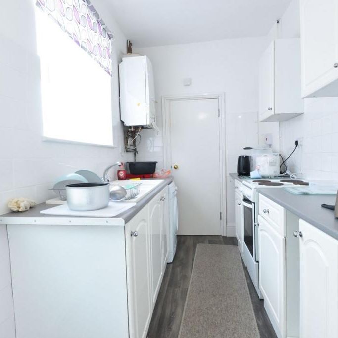 3 bedroom terraced house to rent - Photo 1