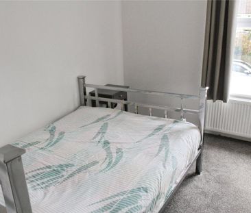 4 bedroom terraced house to rent - Photo 2