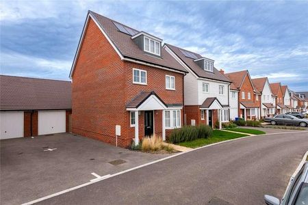 Spring Grove, Bapchild, Sittingbourne, Kent, ME10 - Photo 2