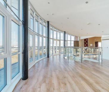 2 bedroom penthouse to rent - Photo 2