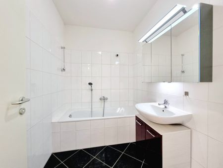 IDEAL FÜR SINGLES ODER PAARE: KOMPAKTE 2-ZIMMER-WOHNUNG MIT WOHNKÜCHE - Foto 4