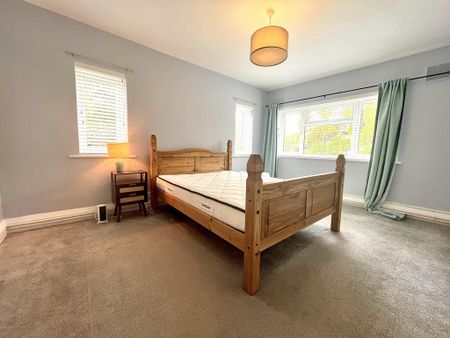 2 bedroom flat to rent - Photo 4