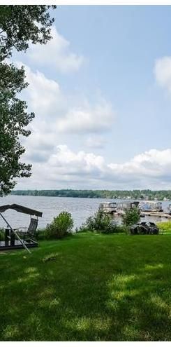 BORD DE L'EAU 4.5 Tout Meublé- Petit Lac Magog. Près Mont-Orford - Photo 1