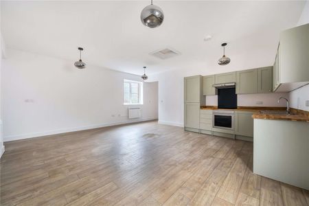 Three-bedroom barn cottage in rural Hamptworth, on the edge of the New Forest. - Photo 4