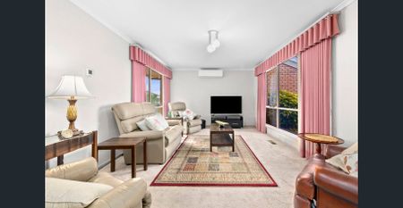 Lovely home in perfect location - Photo 2