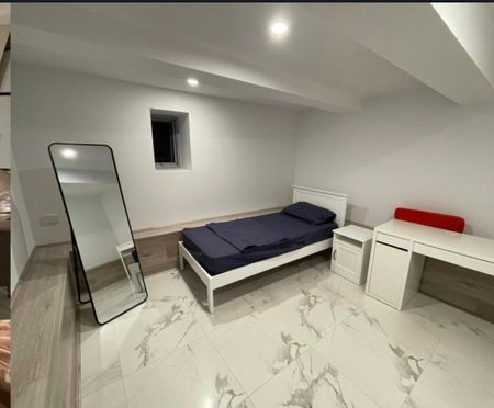 North Perth - Photo 4