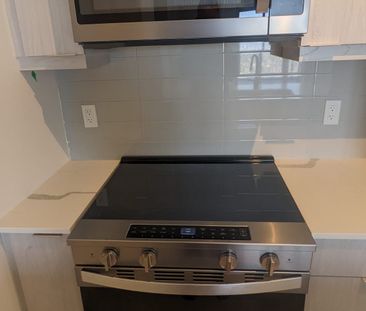 For Lease - 15 Watergarden Drive Unit# 3210, Mississauga, Ontario - Photo 2