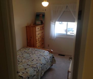 881 Beaconhill Court - 3 bed, 1.5 bath - Photo 3