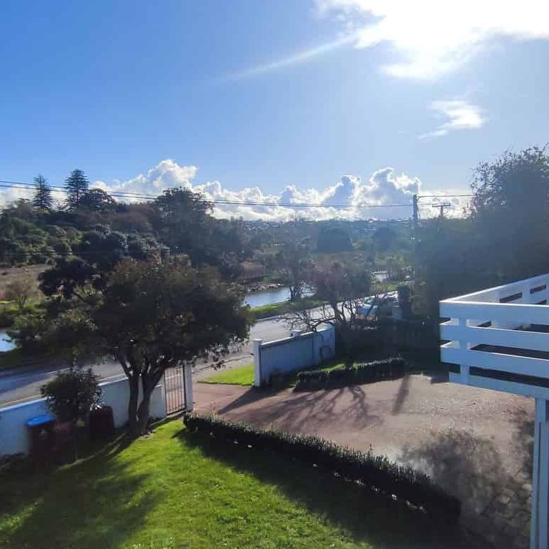 Double Grammar Zone large 5 bedroom Home - Photo 1