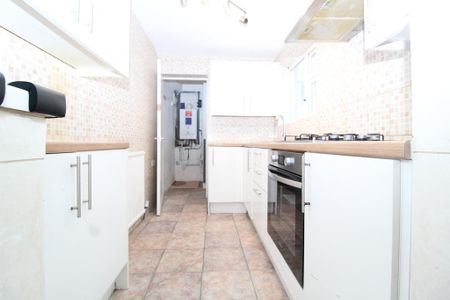 2 bedroom terraced house to rent - Photo 5
