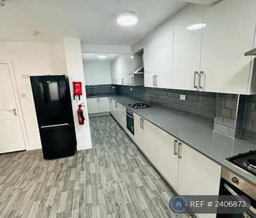 1 bedroom in a house share to rent - Photo 2