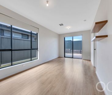 Open the Door to Coastal Calm - Photo 5