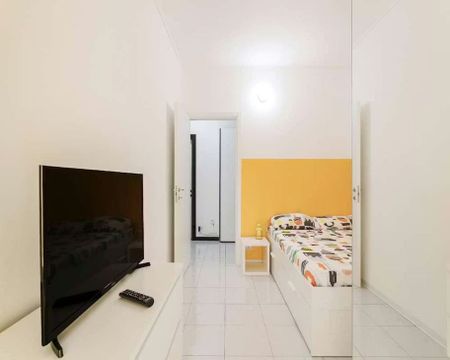 Via Felice Bellotti, Milan, Lombardy 20129 - Photo 4