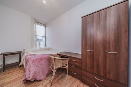 4 bedroom apartment to rent - Photo 3