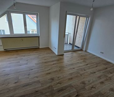 - 1 - Raum-Wohnung mit Balkon und TG - Stellplatz Alles Neu - Photo 3