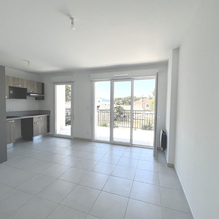 location Appartement T3 DE 56.7m² À PUGET SUR ARGENS - Photo 1