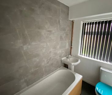 Room in a Shared House, Knowle Road, B11 - Photo 1