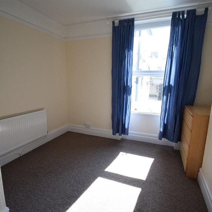 1 bedroom ground floor flat to rent - Photo 1