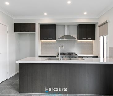 Like New & Ready to call HOME! - Photo 5