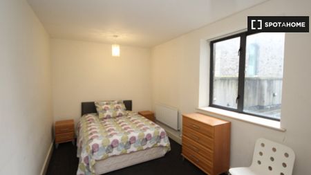 2 Bedroom Apartment to Rent in Dublin 8 - Photo 3