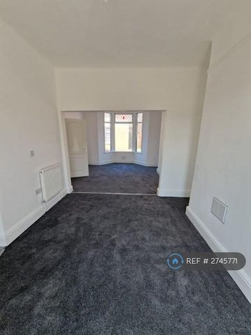 3 bedroom terraced house to rent - Photo 4