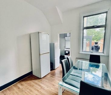 Room in a Shared House, Norbury Crescent, SW16 - Photo 5