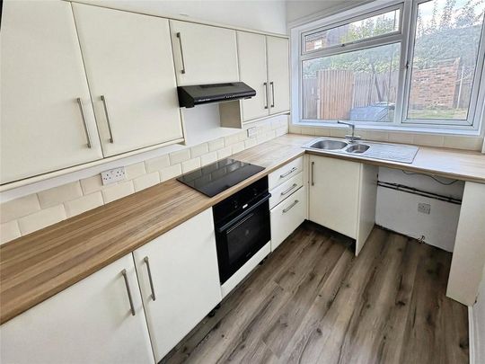 3 bedroom terraced house to rent - Photo 1
