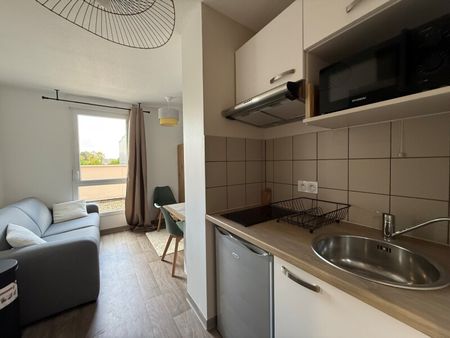 Location Appartement 1 pièce 16m² FRANQUEVILLE ST PIERRE 76520 - Photo 2