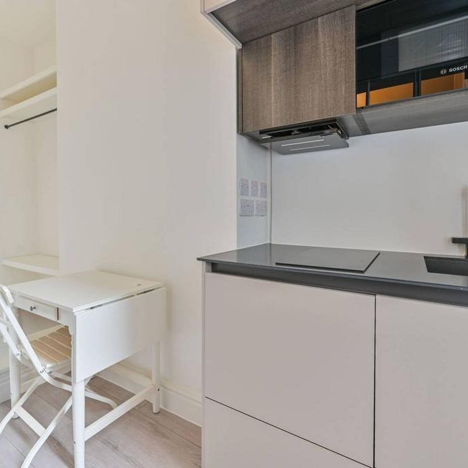 Studio to rent - Photo 1