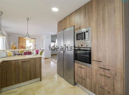 Alquiler de casa o chalet independiente en Estación - Photo 4