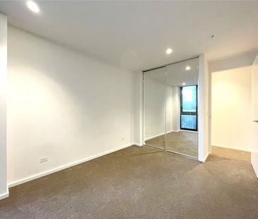 205/98 Fawkner Street - Photo 2