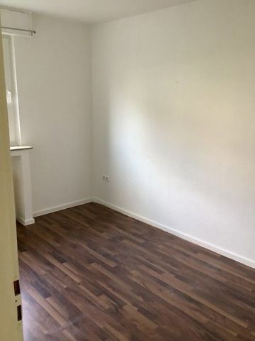 Schöne 3 Zimmer-Erdgeschosswohnung mit Balkon in Senne - Foto 4