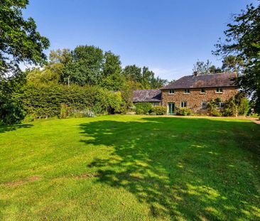 A beautiful four bedroom detached Barn. - Photo 4