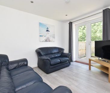 5 bedroom semi-detached house to rent - Photo 1