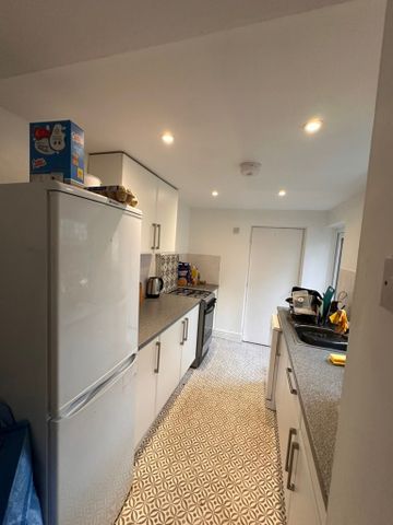 3 bedroom house - Photo 3