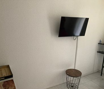 Location Appartement 1 pièce 18m² - Photo 1