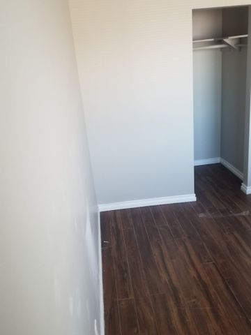 Parkview 1 Townhomes, 1704 Available Nov 15, 2026 - Photo 3