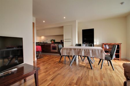 The Hemisphere, Edgbaston Crescent, Edgbaston - Photo 4