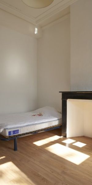 Isly L Roommate 6 Bedrooms at Roubaix - Photo 1