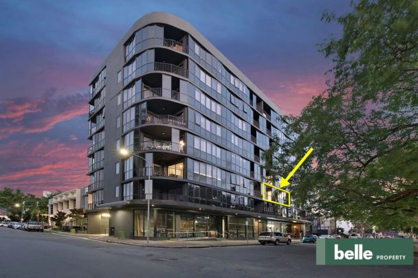 Fully Furnished Modern One-Bedroom Apartment in the Heart of West End - Photo 1