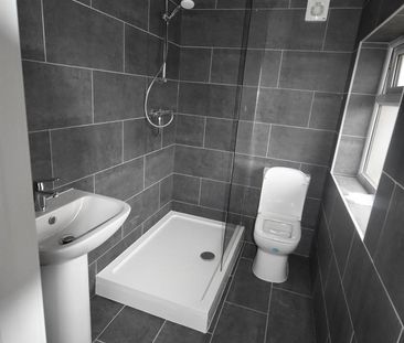 5 bedroom semi-detached house to rent - Photo 1