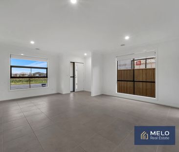 LOW MAINTENANCE LIVING! - Photo 2