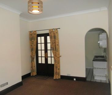 AVAILABLE NOW*** TWO DOUBLE BEDROOMS**** DINING ROOM**** FRONT RECE... - Photo 1