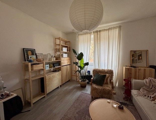 Sanierte 2-Zimmer plus Wohnküche ab 01.02 - Möbelübernahme möglich - Photo 1
