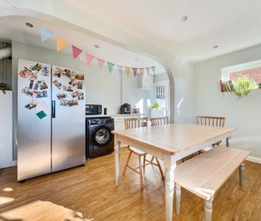 4 bedroom detached house to rent - Photo 4