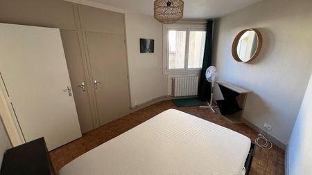 Location Appartement 2 pièces 49m² CHAMALIERES 63400 - Photo 4