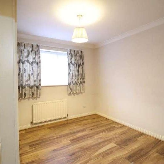 Balmoral Court, Priory Field Drive, Edgware, Middlesex, HA8 - Photo 1