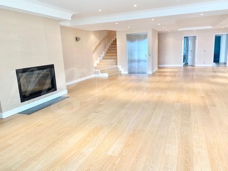 SUPERBE APPARTEMENT EN ATTIQUE AVEC VUE LAC - Ascenseur privé - Foto 4